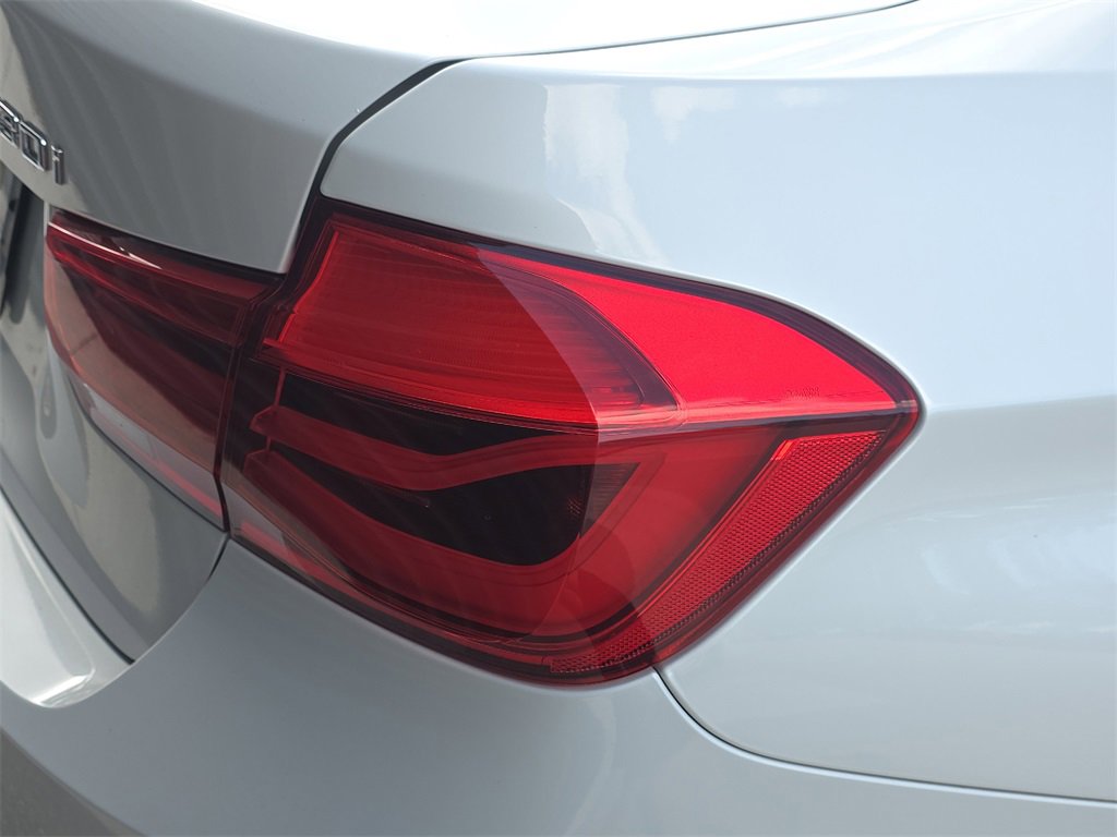 Used 2017 BMW 330i Sedan image 15