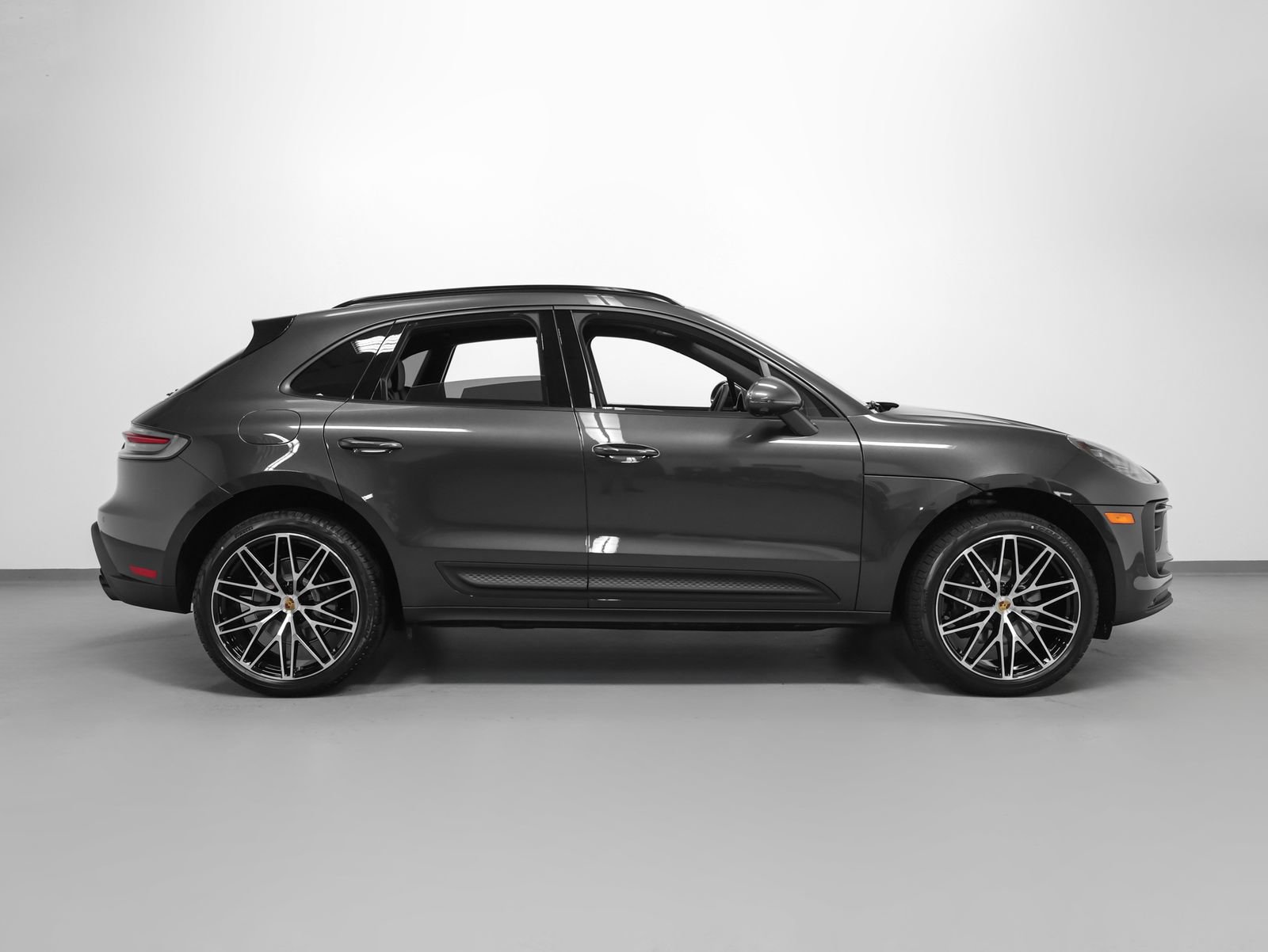 New 2026 Porsche Macan AWD/4WD image 11