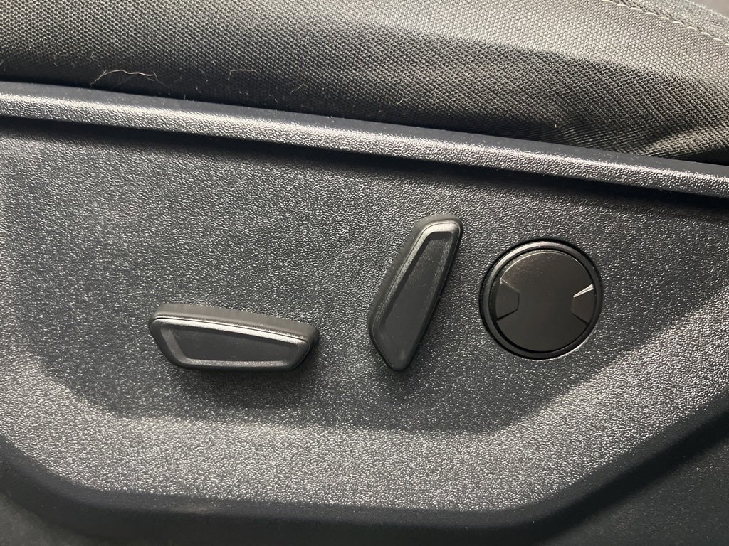 Certified 2022 Ford F150 XLT w/ Equipment Group 302A High image 27