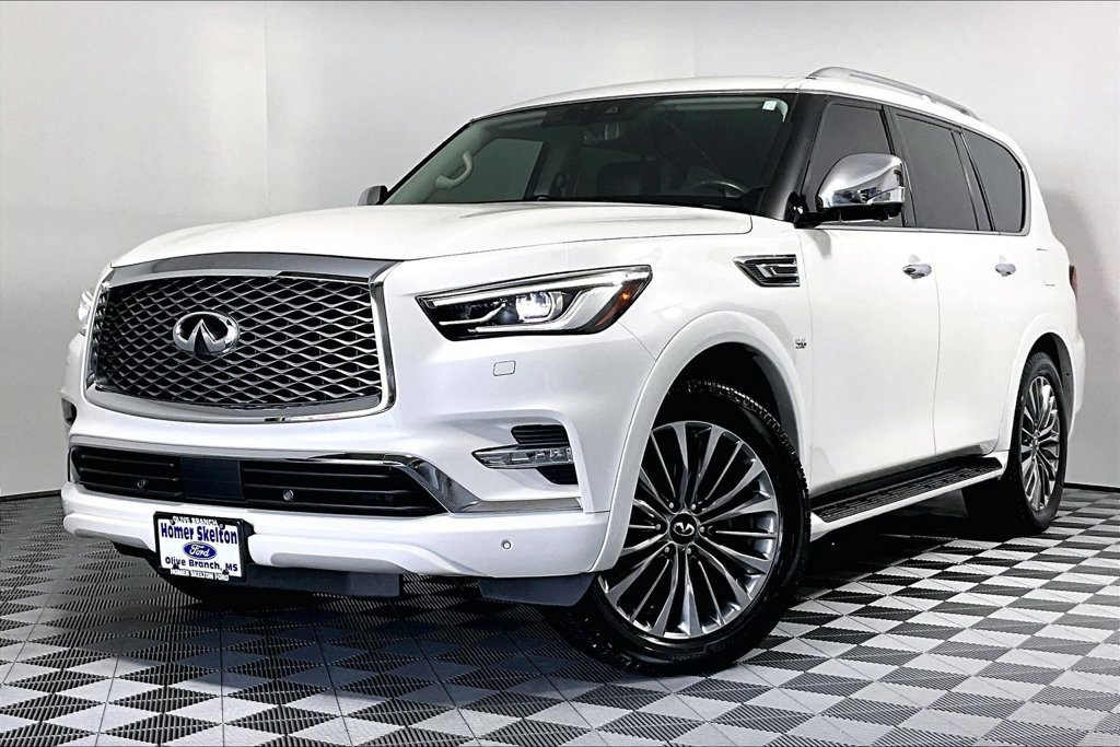 Used 2018 INFINITI QX80 2WD w/ Deluxe Technology Package image 2