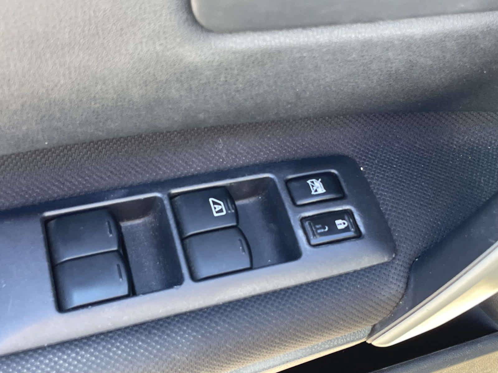 Used 2014 Nissan Rogue S AWD/4WD image 13
