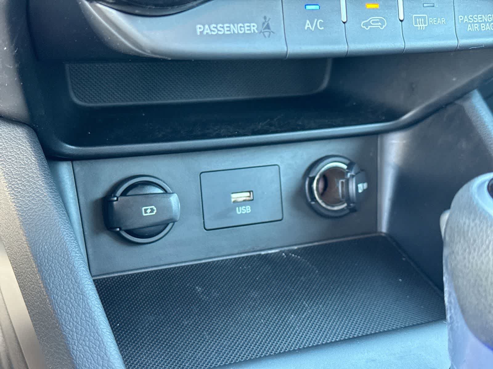 Used 2022 Hyundai Kona SEL FWD image 38