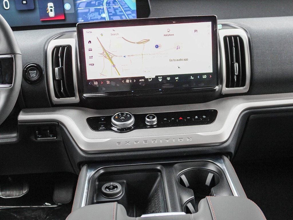 New 2025 Ford Expedition Active image 13