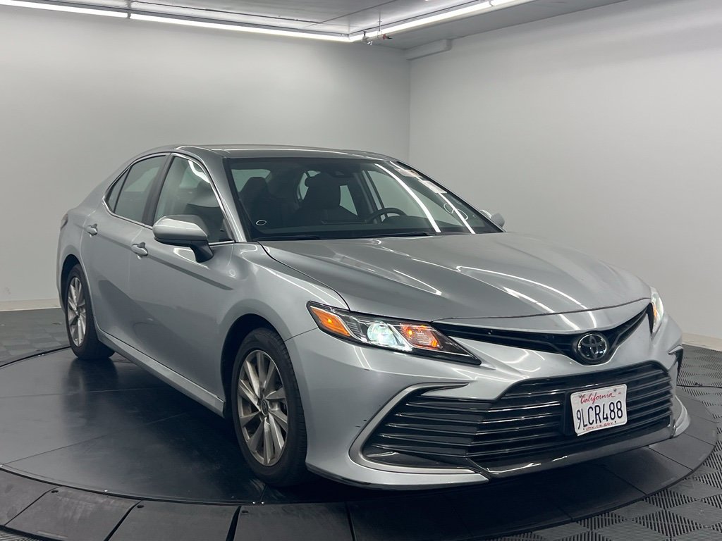 Used 2024 Toyota Camry LE FWD image 3