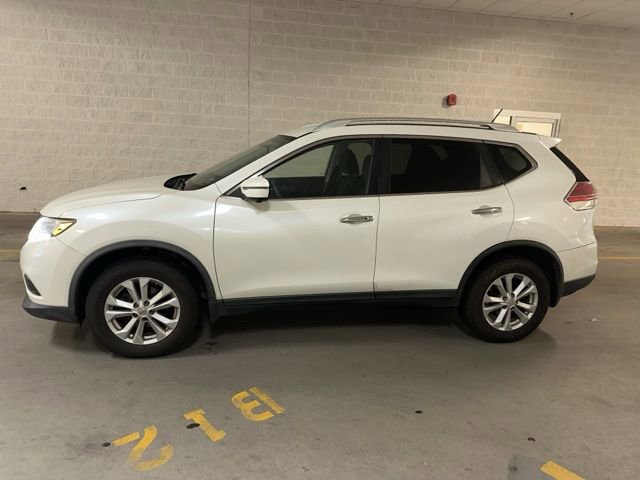 Used 2016 Nissan Rogue SV w/ SV Premium Package AWD/4WD image 3