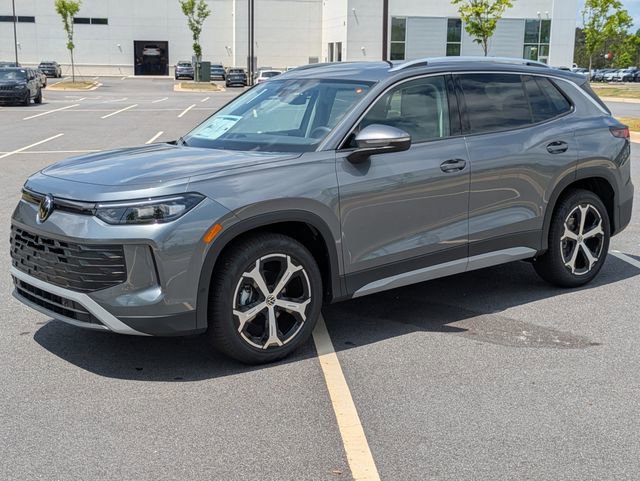 New 2026 Volkswagen Tiguan SE FWD image 8