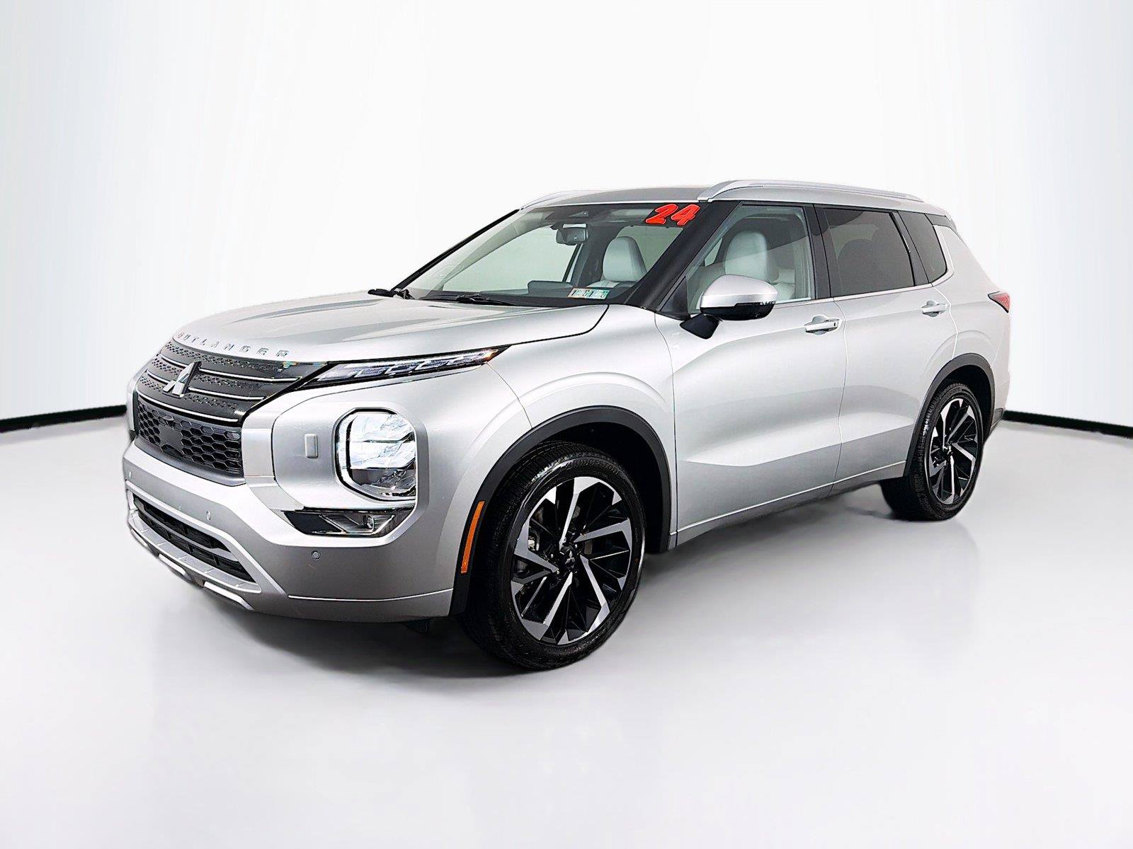 Used 2024 Mitsubishi Outlander SEL AWD/4WD image 7