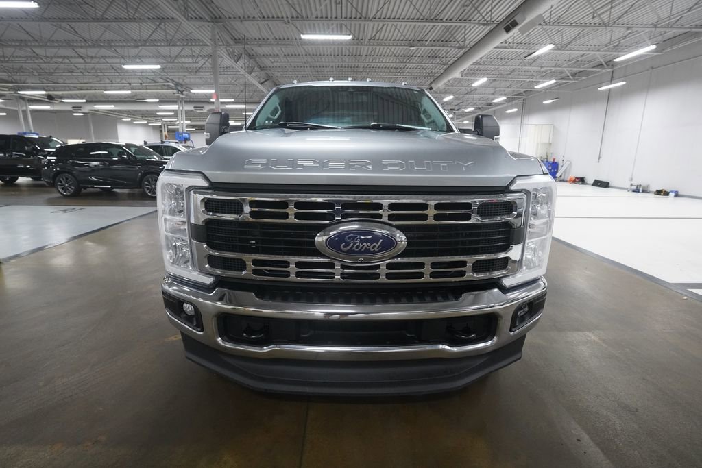 Used 2023 Ford F350 XLT w/ 360-Degree Camera Package AWD/4WD image 11