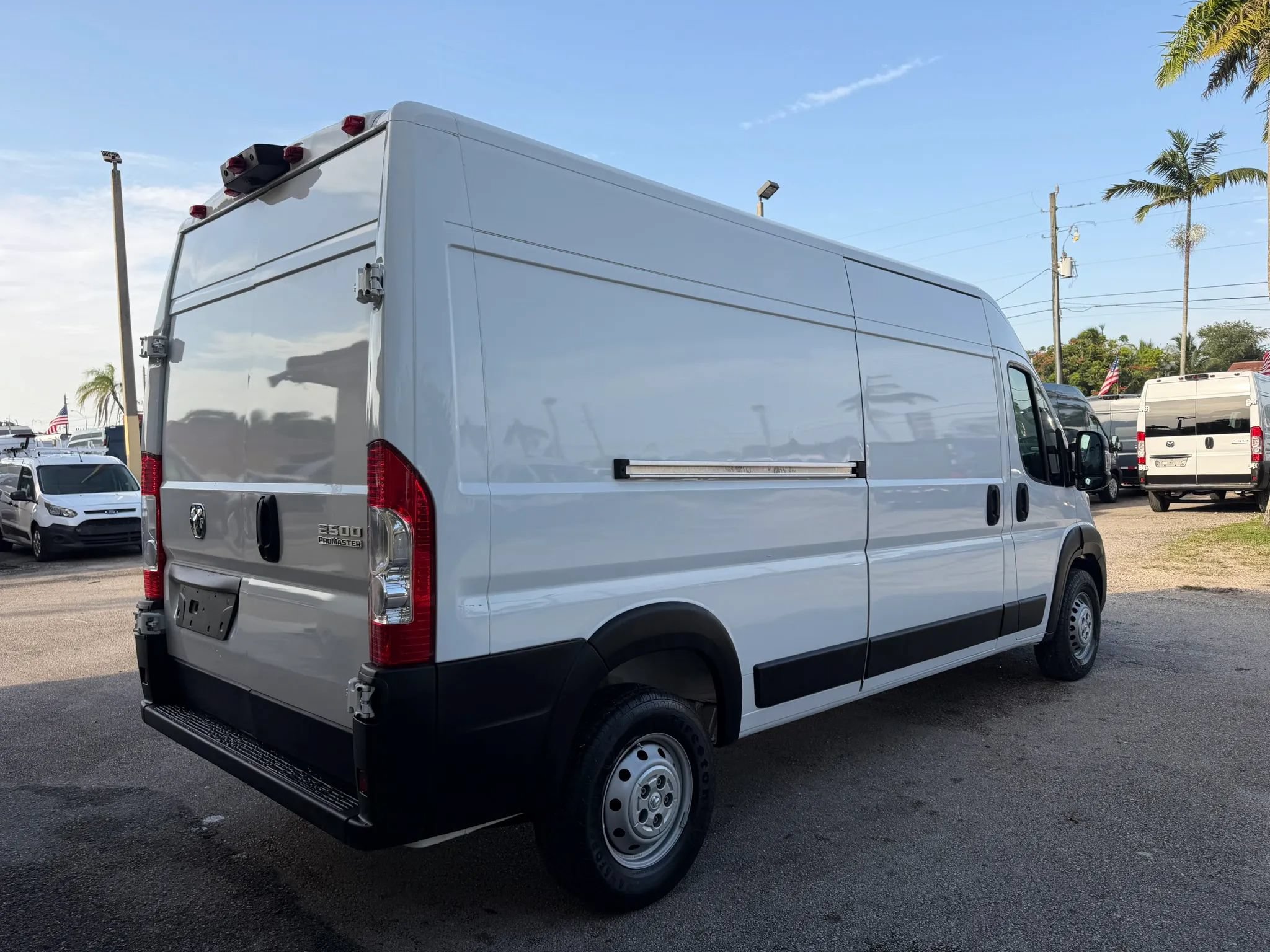 Used 2024 RAM ProMaster 2500 159 High Roof w/ Convenience Group FWD image 6