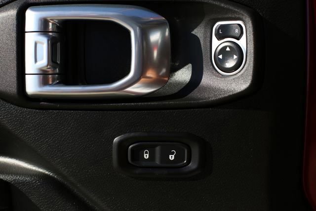 Used 2022 Jeep Gladiator Mojave w/ Trailer Tow Package image 12