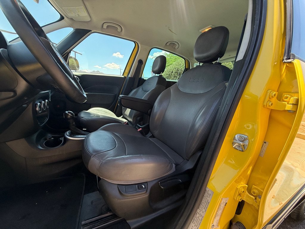 Used 2017 FIAT 500L Trekking w/ Urbana Appearance Package FWD image 10