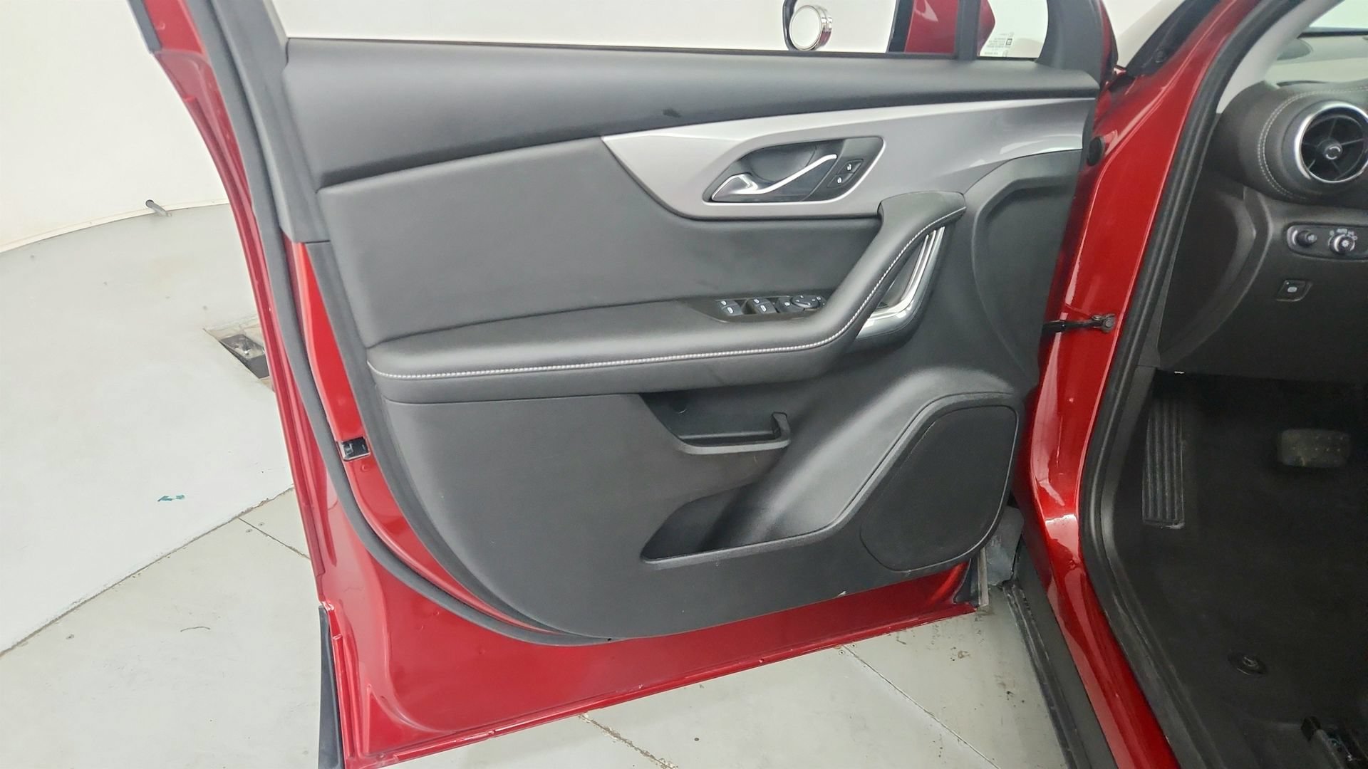 Used 2024 Chevrolet Blazer LT w/ LPO, Floor Liner Package FWD image 17