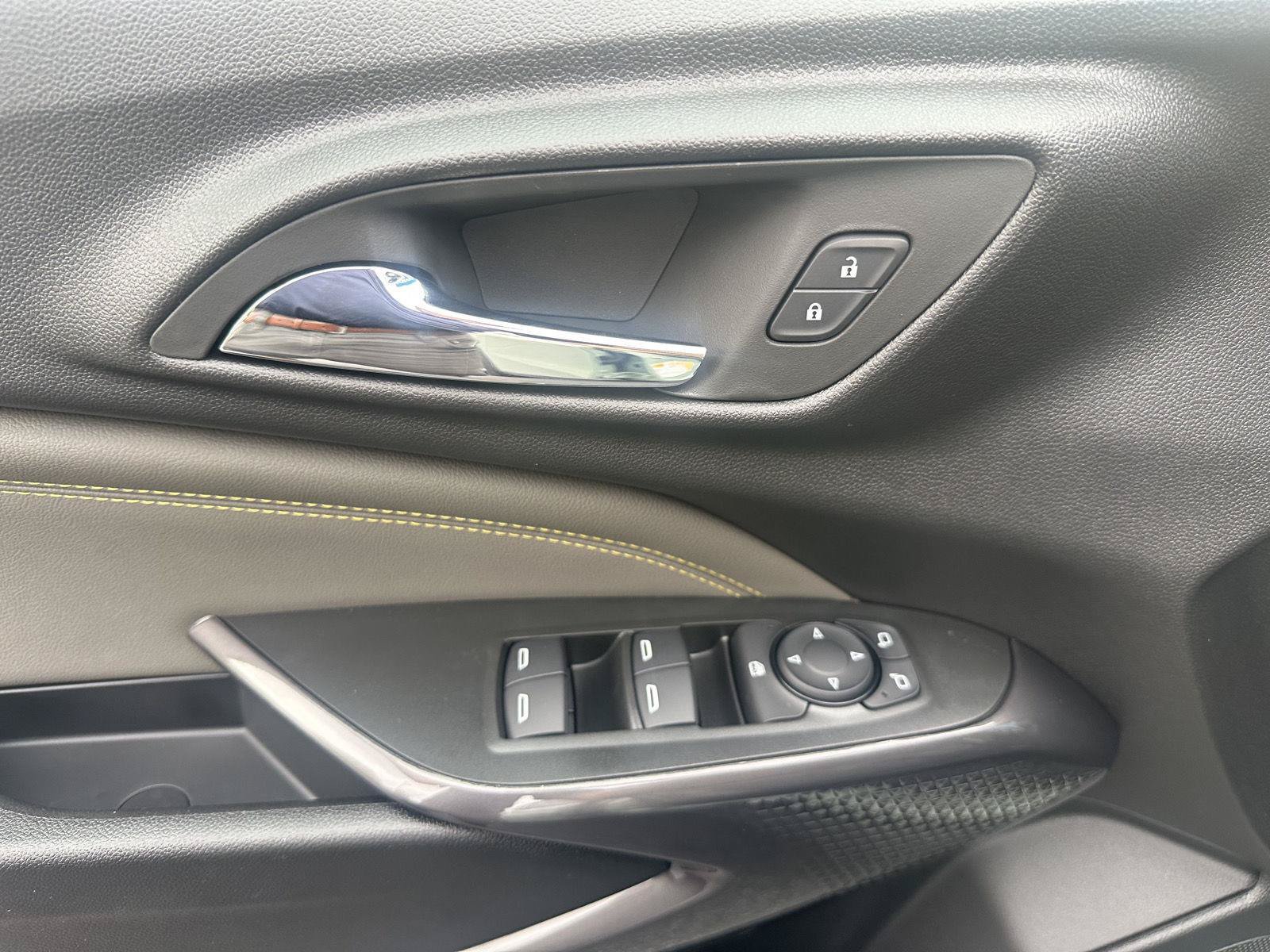 New 2026 Chevrolet Trax ACTIV w/ Sunroof Package FWD image 29