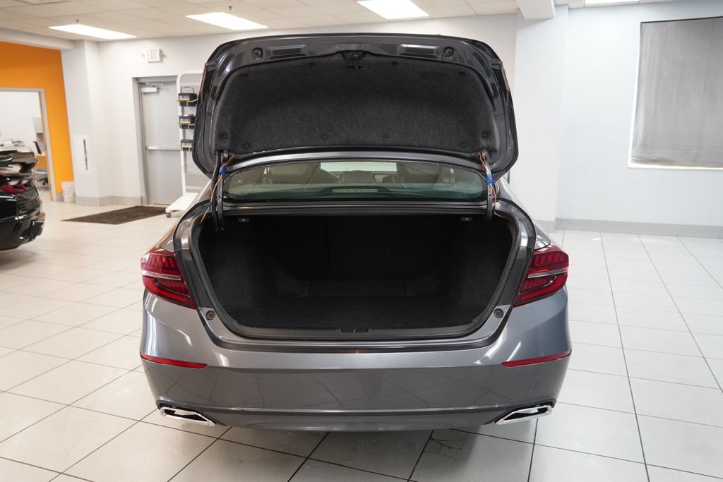 Used 2018 Honda Accord Sport image 9
