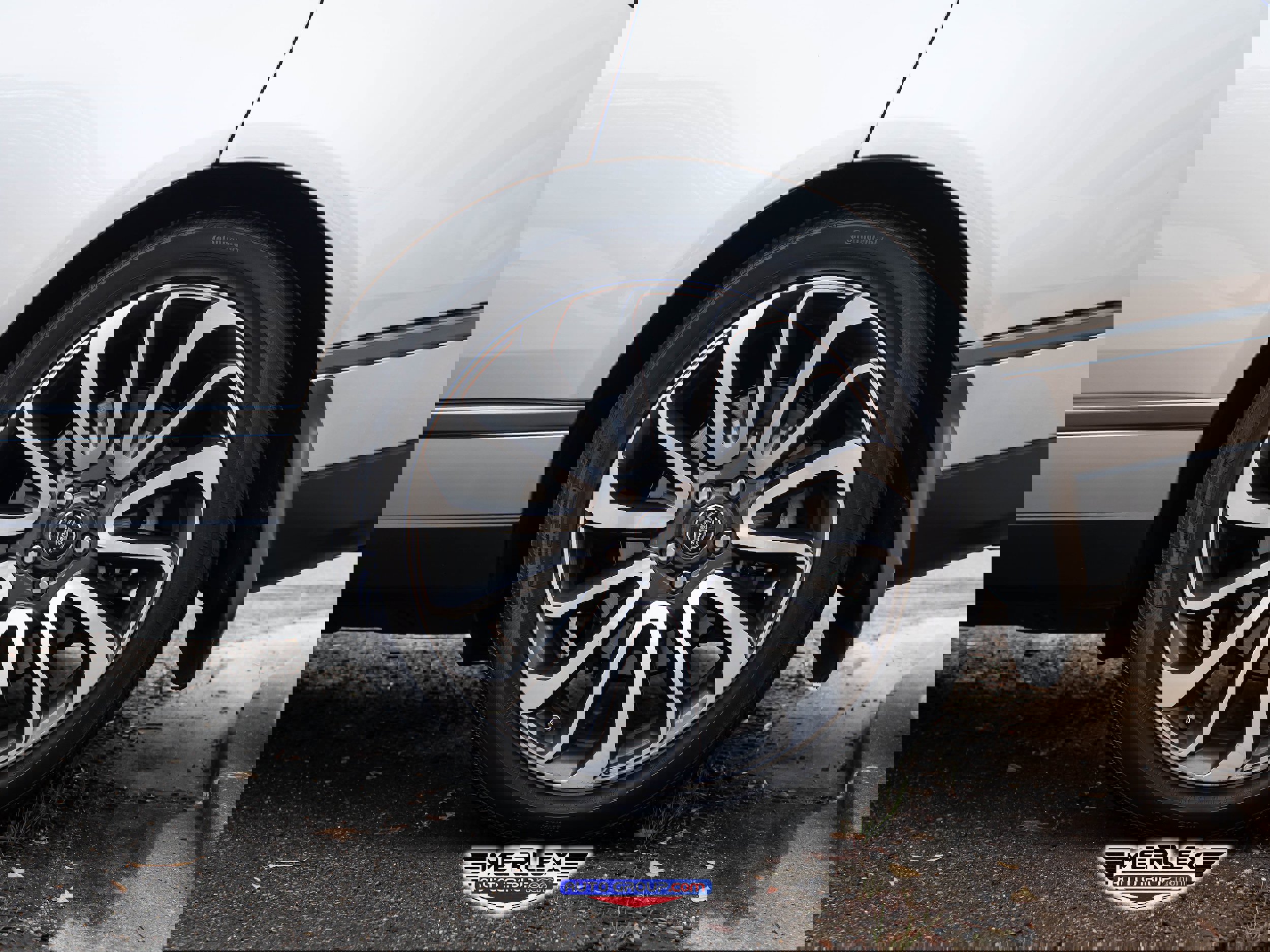 Used 2018 Land Rover Range Rover Long Wheelbase Supercharged image 12