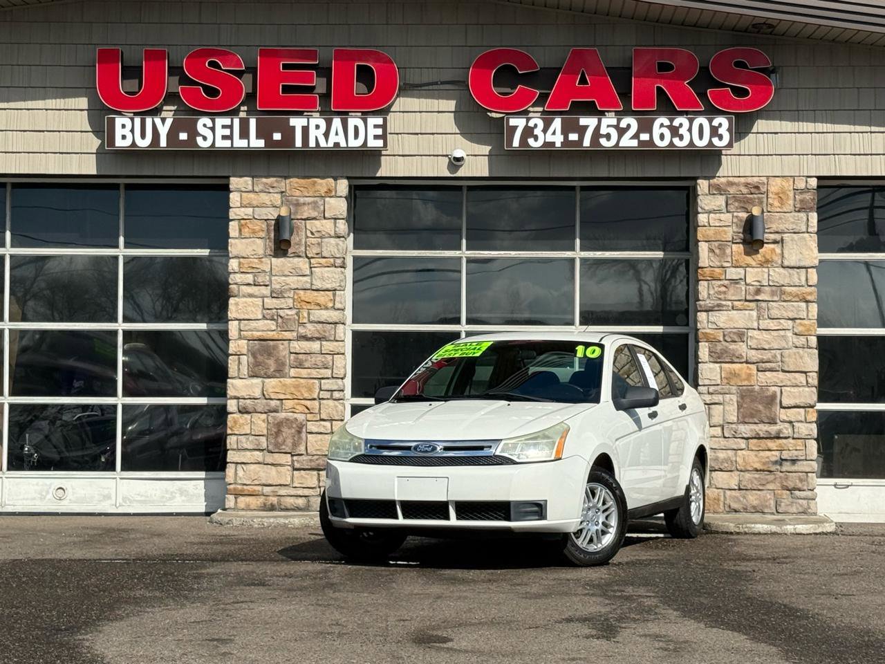 Used 2011 Ford Focus SE image 1