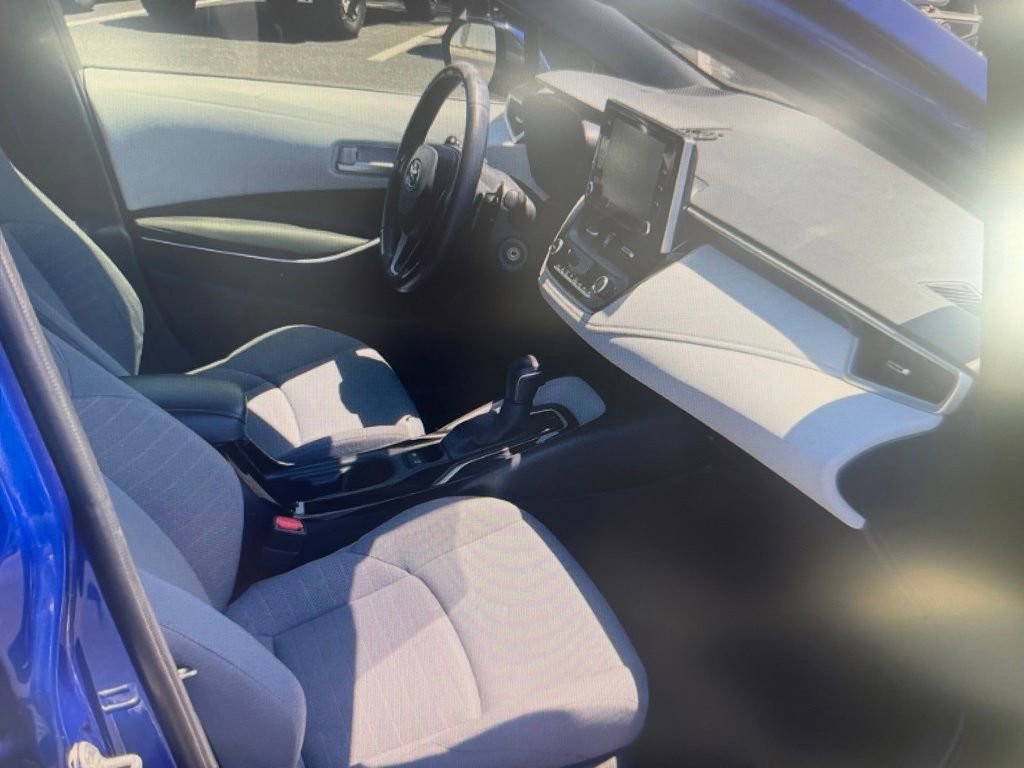 Used 2021 Toyota Corolla SE FWD image 3
