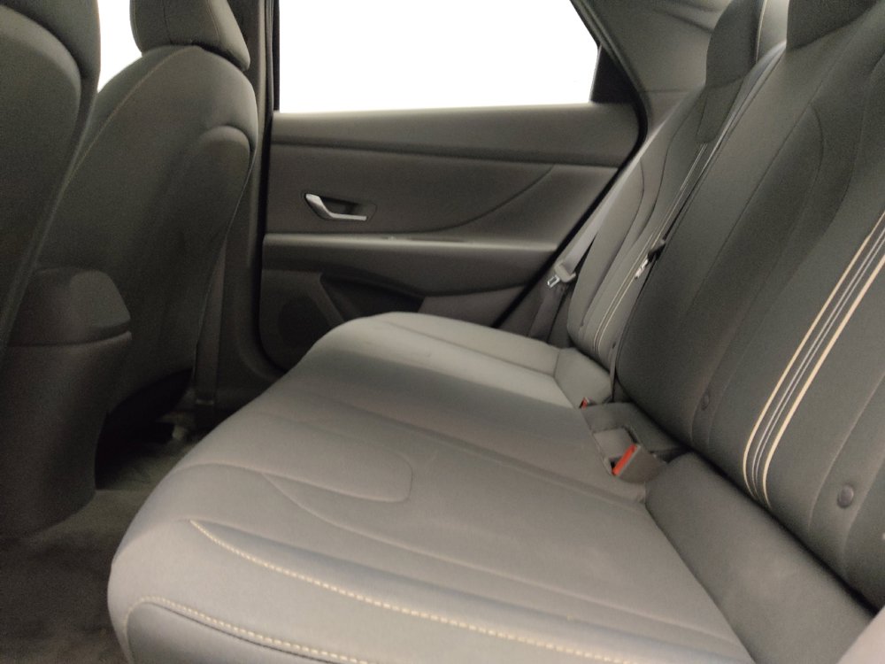 Used 2021 Hyundai Elantra SEL FWD image 18