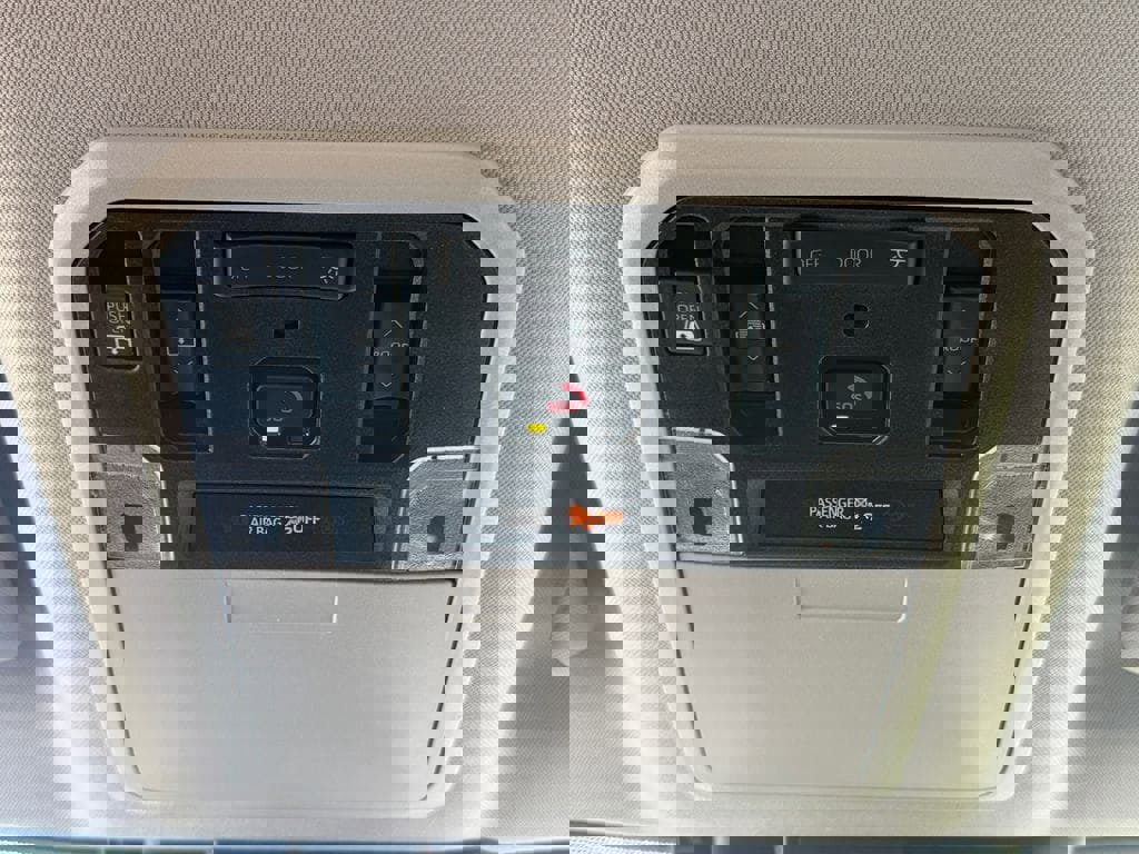 Used 2024 Toyota Tundra Limited image 29