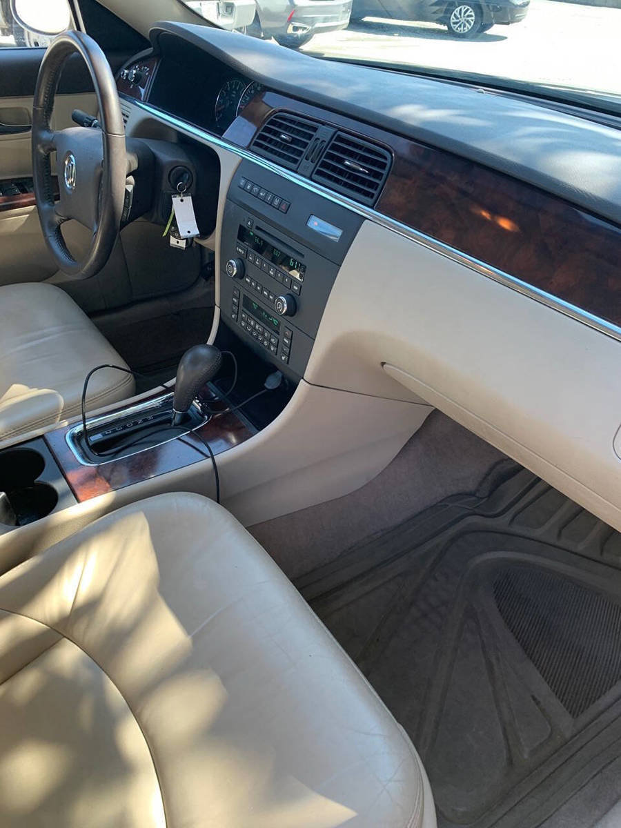 Used 2009 Buick LaCrosse CXL FWD image 11