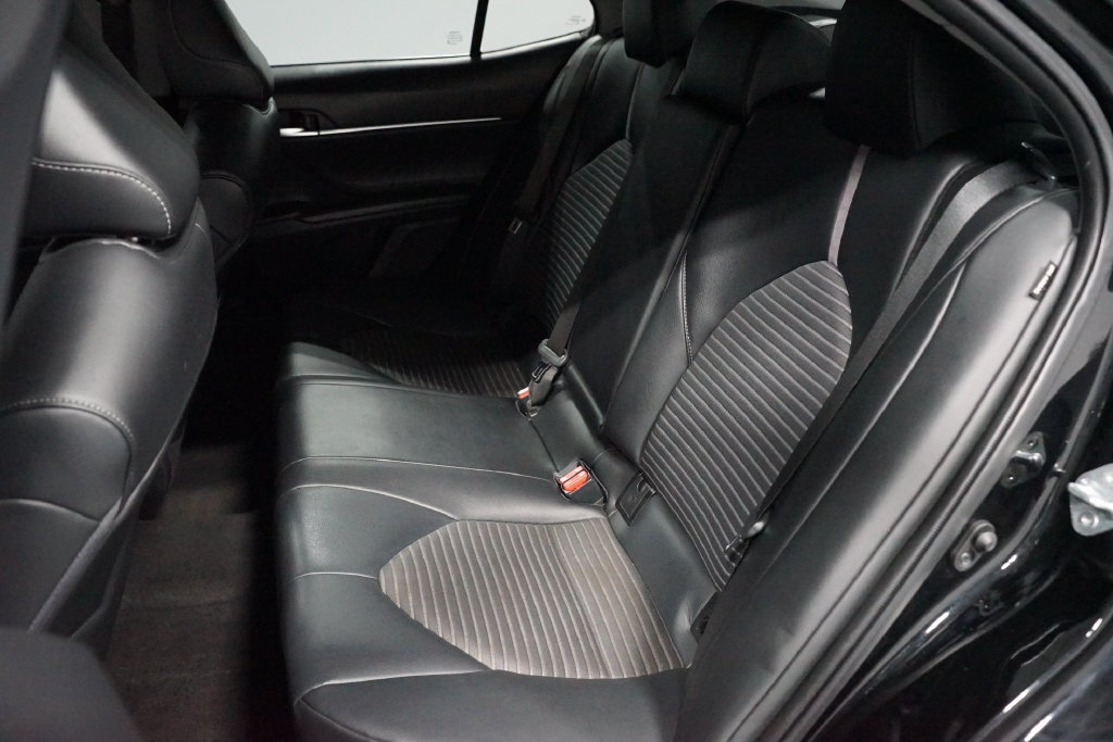 Used 2022 Toyota Camry SE FWD image 26