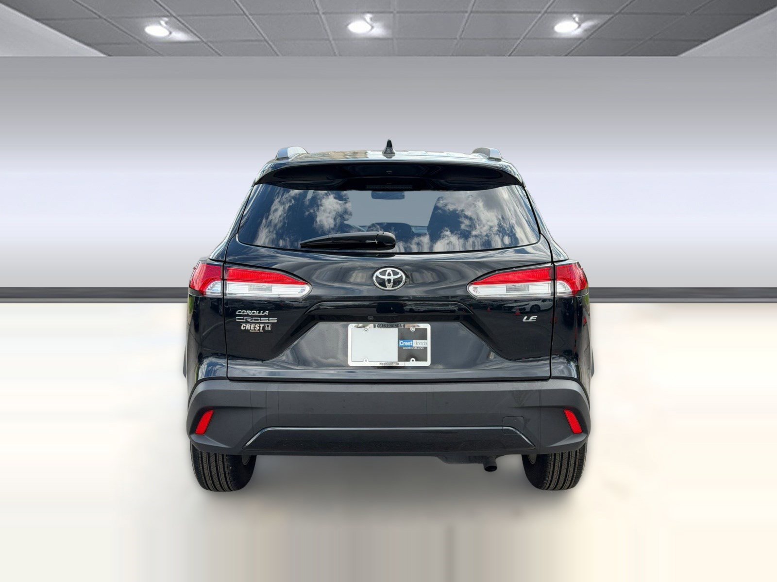 Used 2025 Toyota Corolla Cross LE image 10