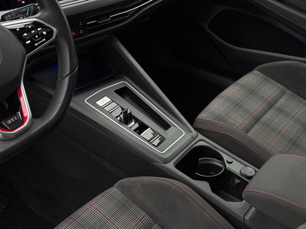 Used 2022 Volkswagen GTI SE image 26