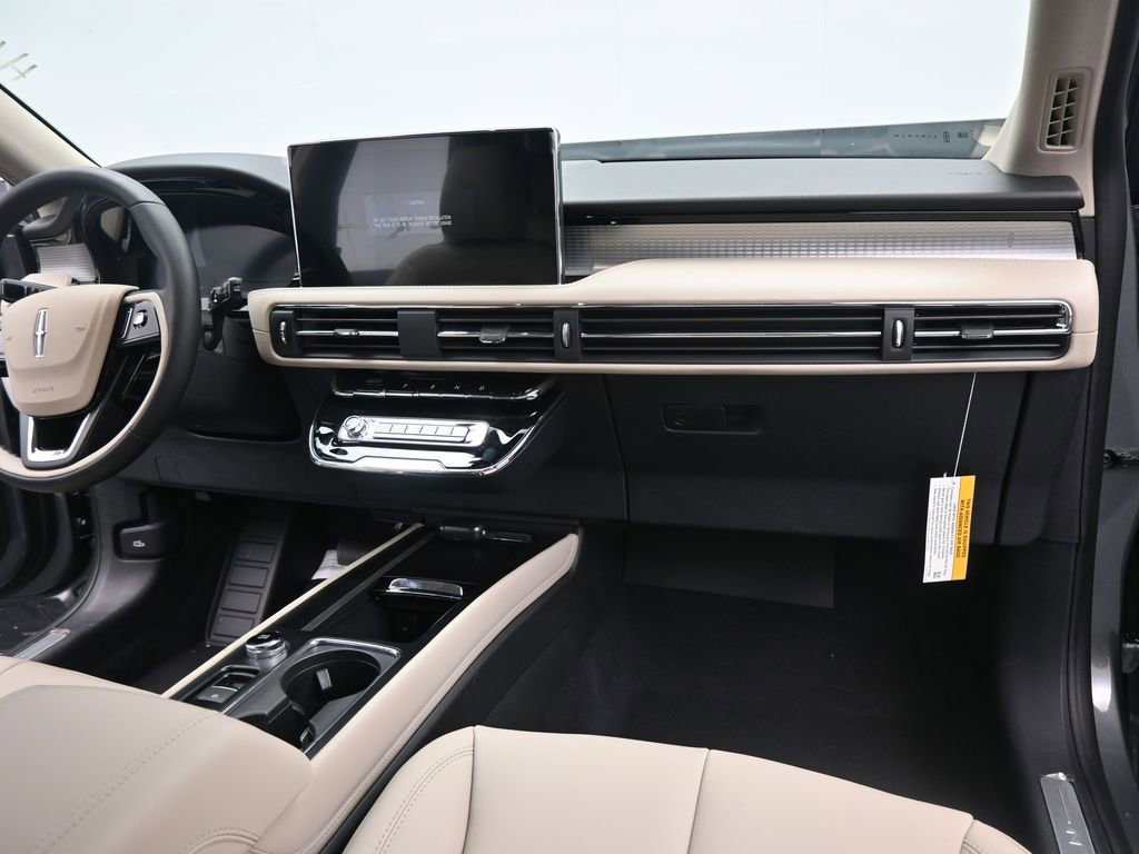 New 2026 Lincoln Corsair Premiere image 6