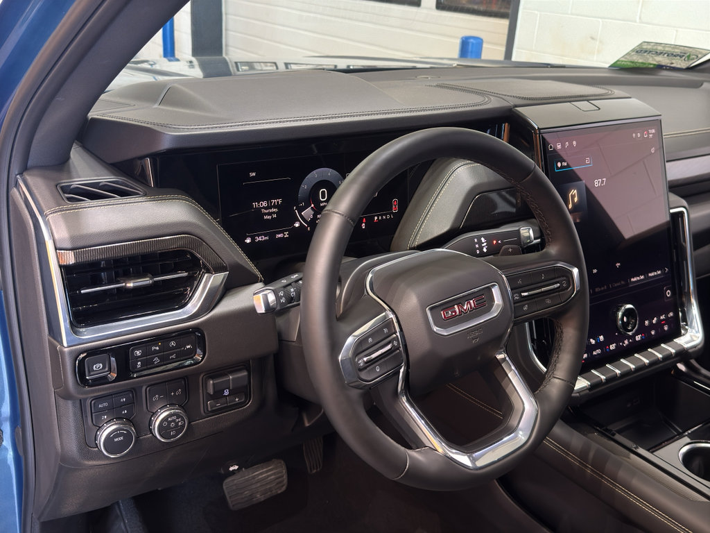 Used 2025 GMC Yukon Elevation w/ Elevation Premium Package AWD/4WD image 19