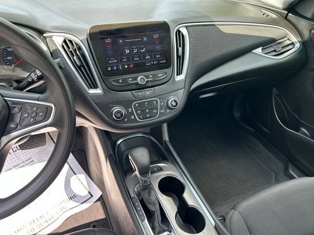 Used 2025 Chevrolet Malibu LT FWD image 21