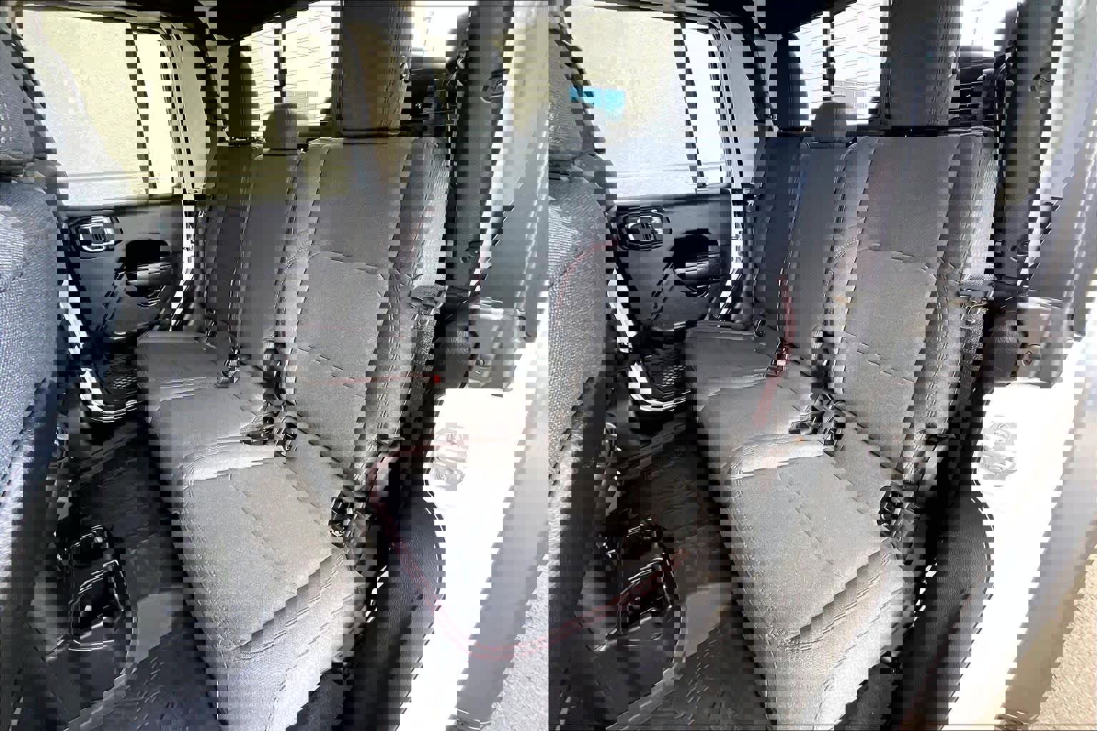 Used 2025 Jeep Gladiator Rubicon w/ Convenience Group image 20