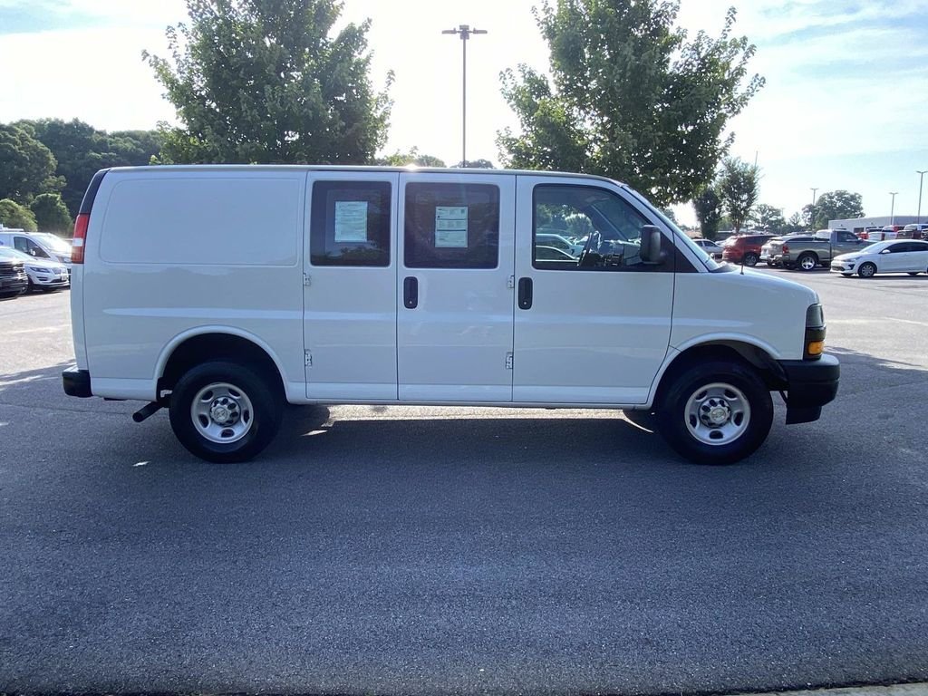 Used 2021 Chevrolet Express 2500 w/ Driver Convenience Package RWD image 2