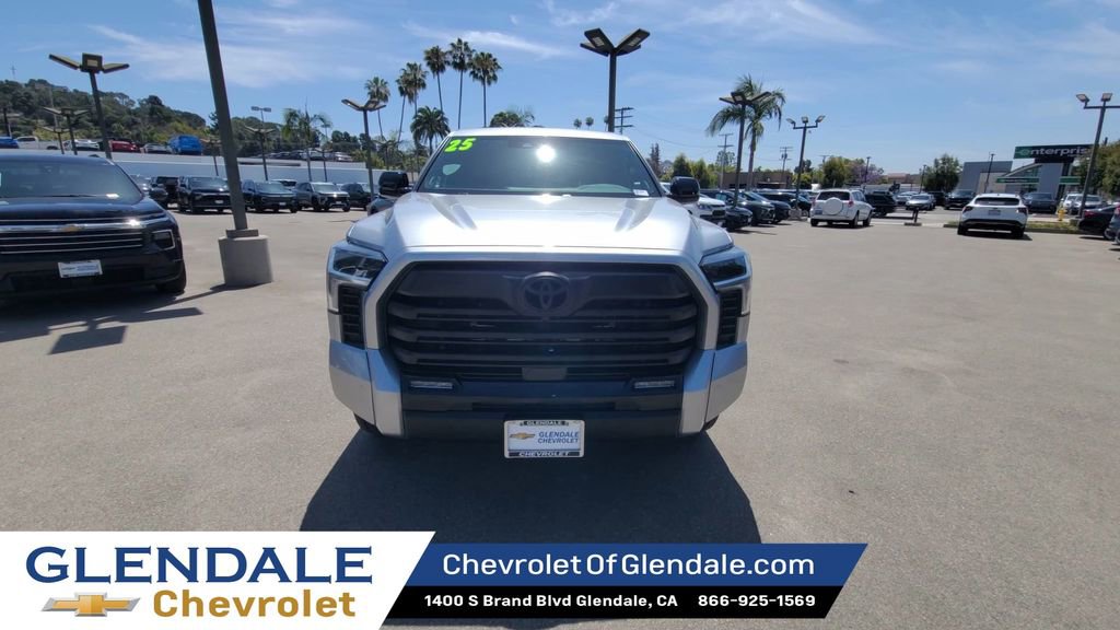 Used 2025 Toyota Tundra Limited AWD/4WD image 3