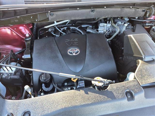 Used 2019 Toyota Highlander XLE AWD/4WD image 30