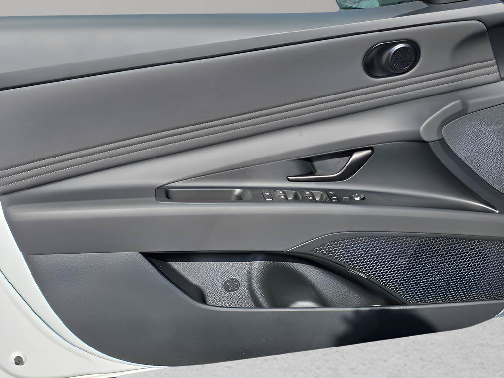 New 2026 Hyundai Elantra SEL FWD image 12