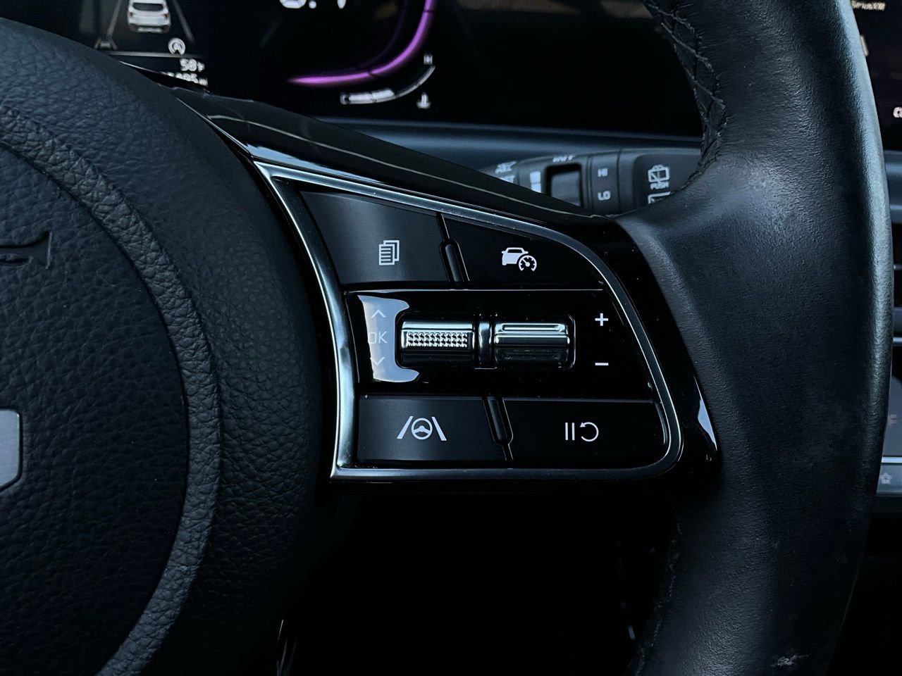 Used 2025 Kia Seltos S image 37