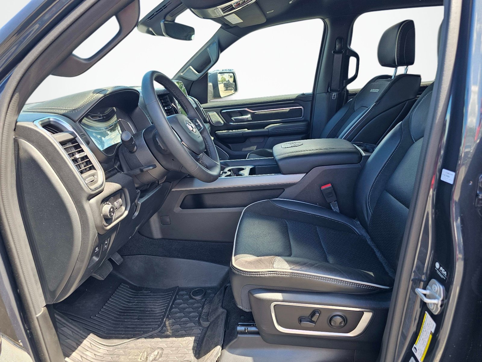 Used 2026 RAM 1500 Laramie w/ Night Edition AWD/4WD image 17