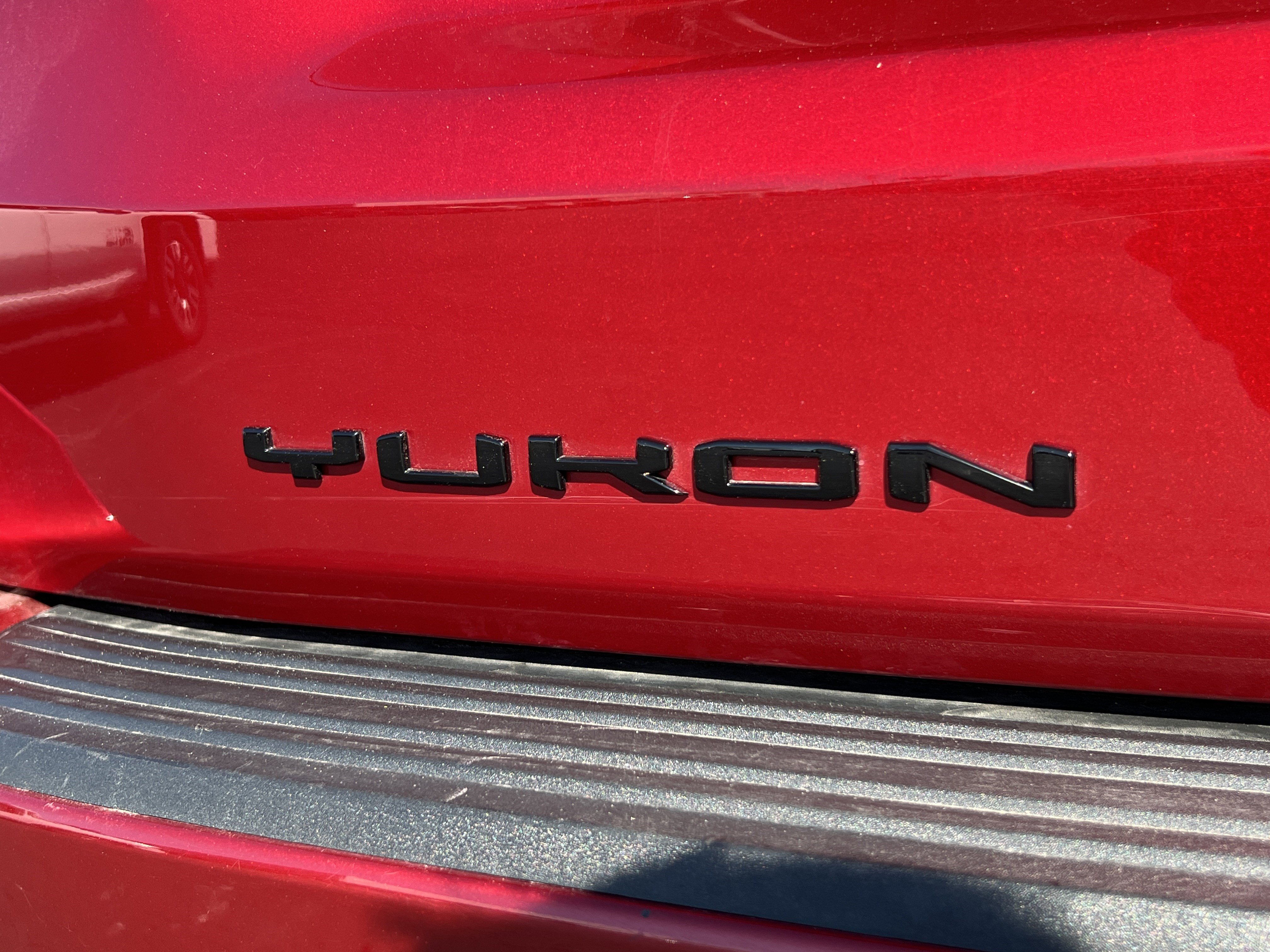 Used 2024 GMC Yukon AT4 image 9