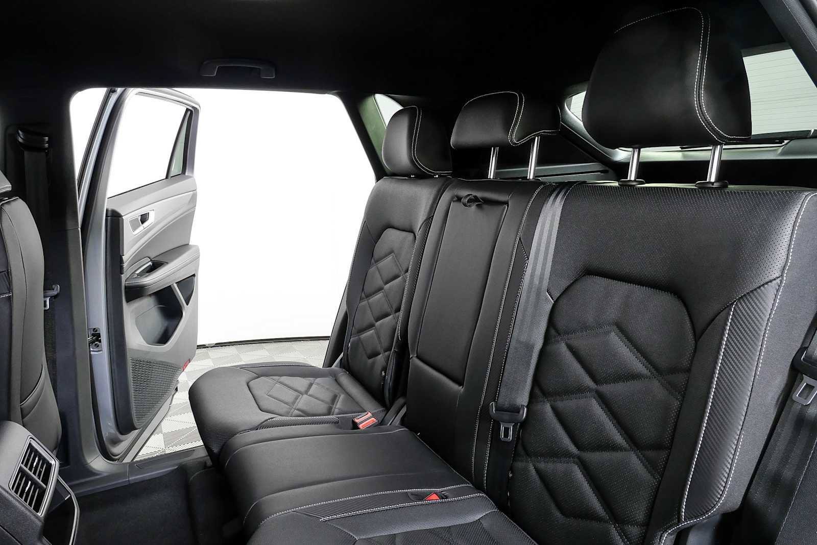 New 2026 Volkswagen Atlas Cross Sport SE FWD image 20