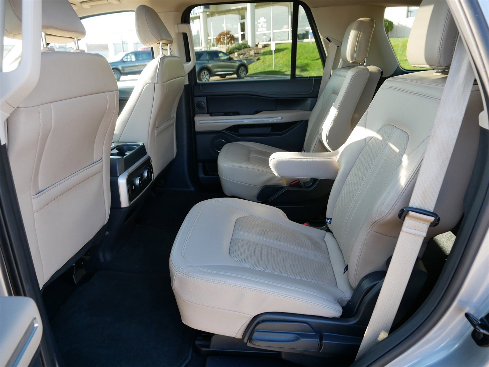 Certified 2024 Ford Expedition Limited image 16