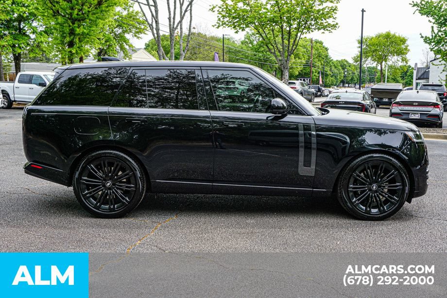 Used 2023 Land Rover Range Rover SE AWD/4WD image 8