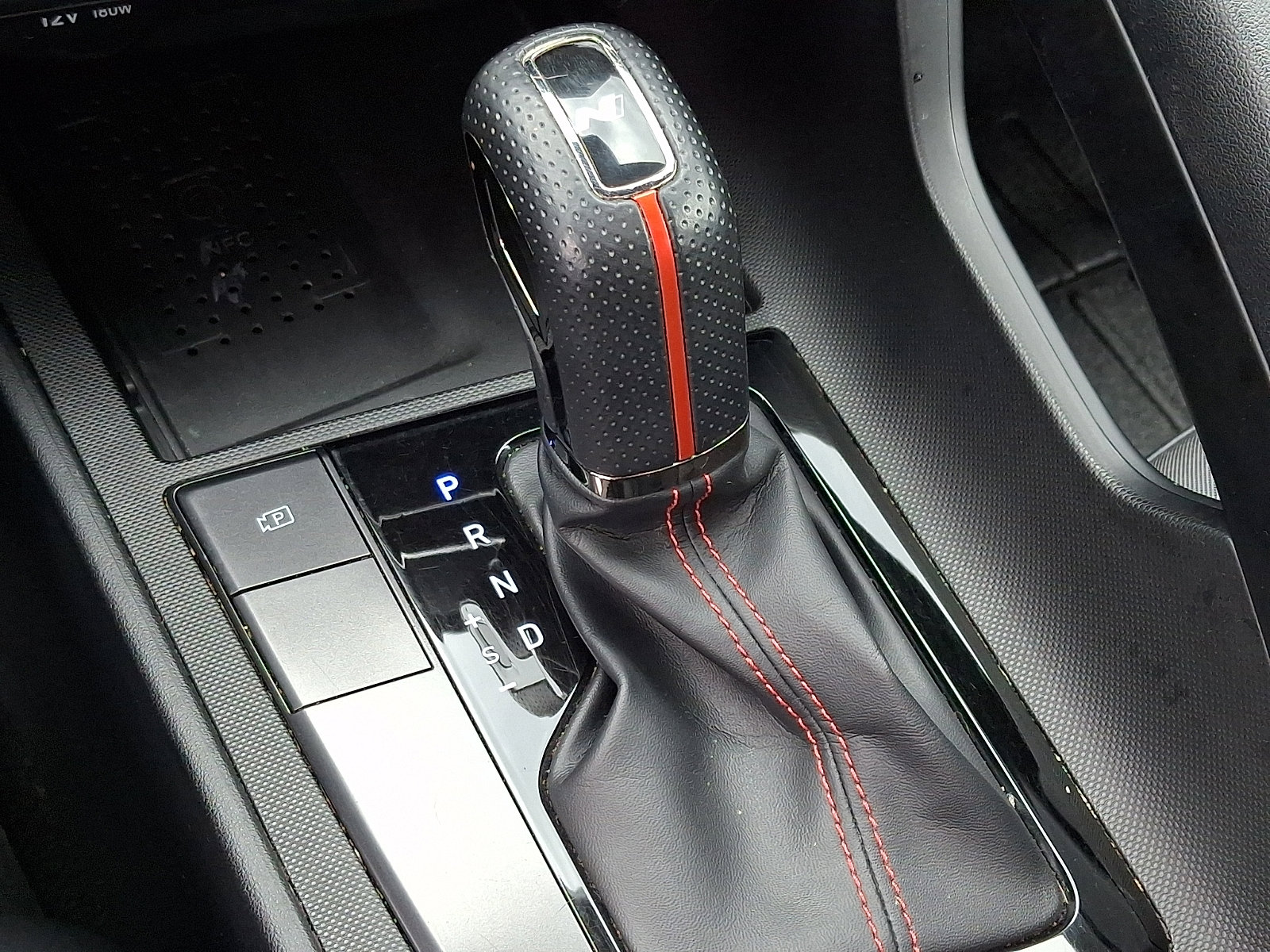 Certified 2022 Hyundai Elantra N Line FWD image 15