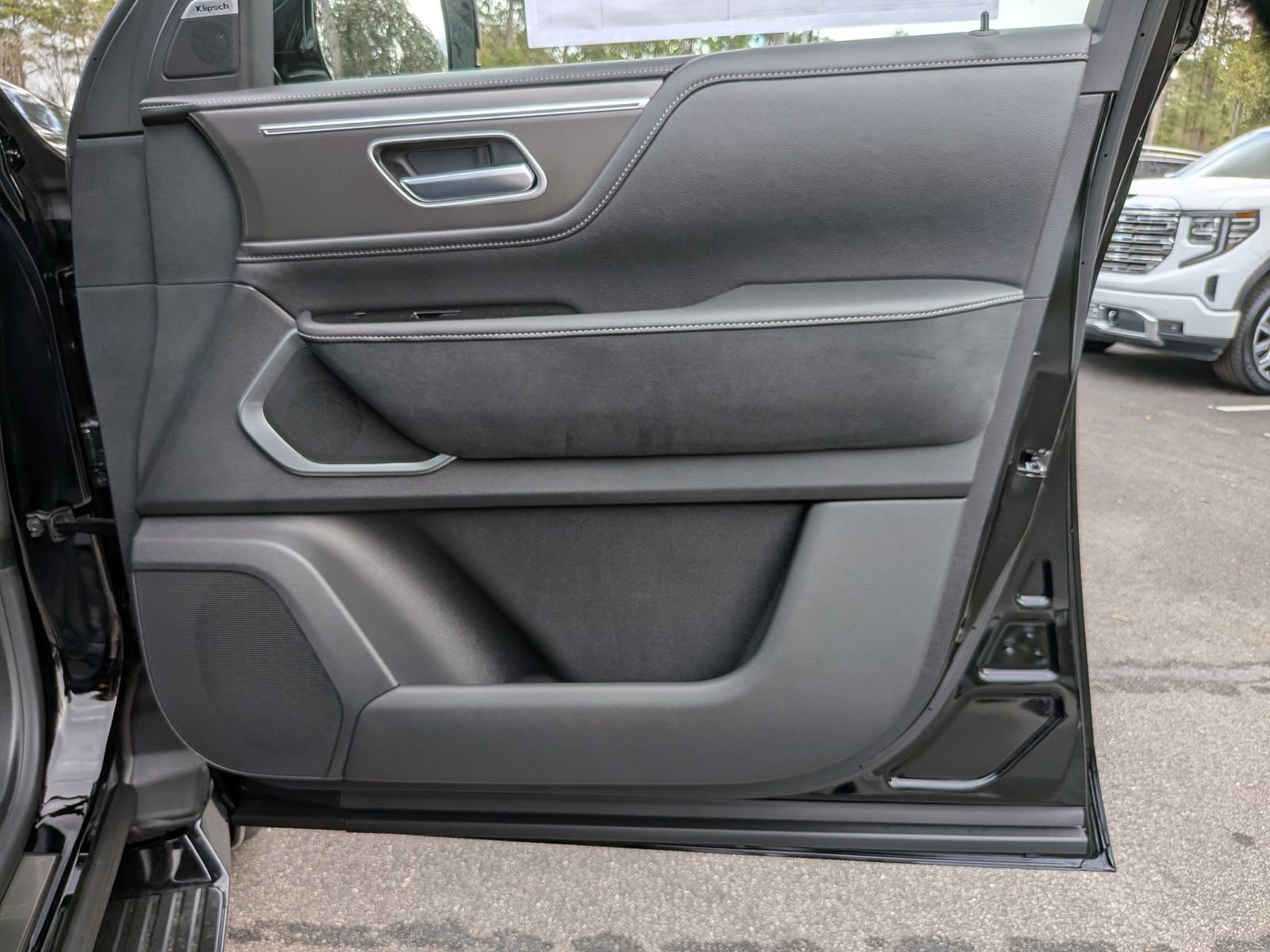 New 2026 INFINITI QX80 Luxe w/ Cargo Package image 35