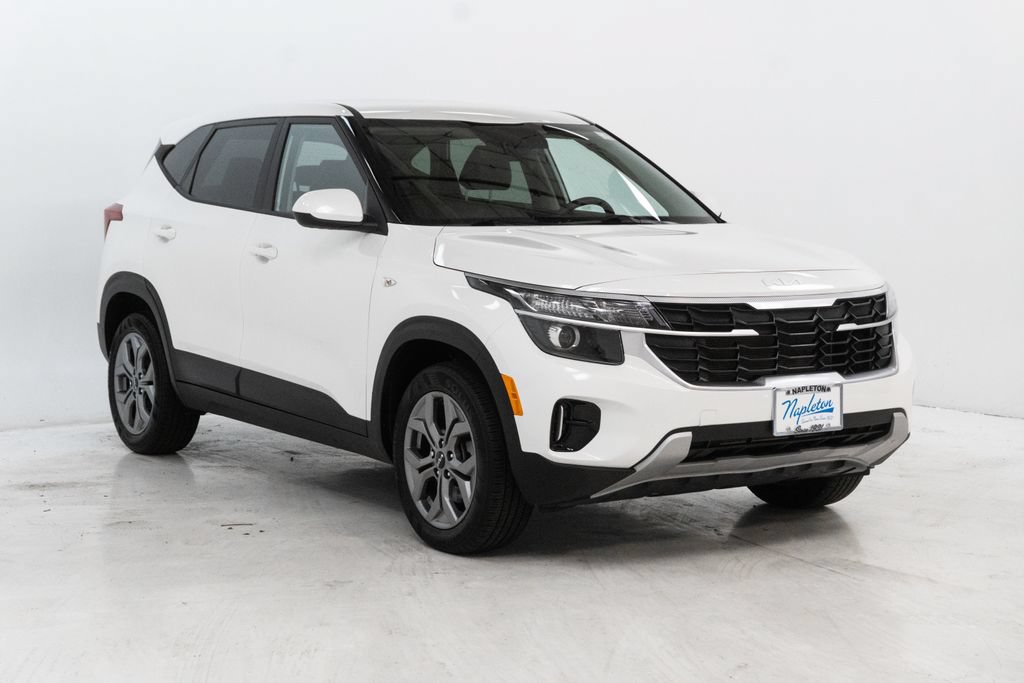 Used 2024 Kia Seltos LX AWD/4WD image 7