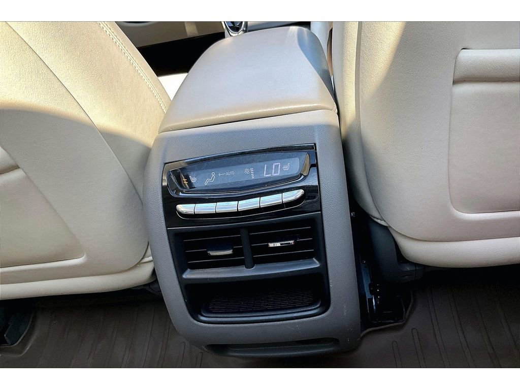 Used 2018 Cadillac XT5 Premium Luxury FWD image 31