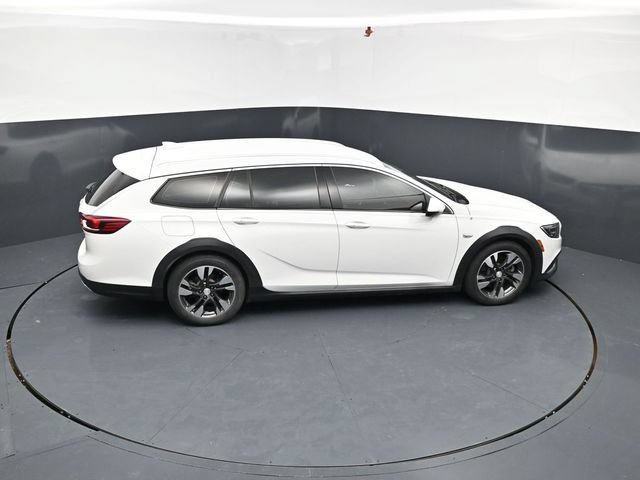 Used 2018 Buick Regal Essence w/ Driver Confidence Package #1 AWD/4WD image 36