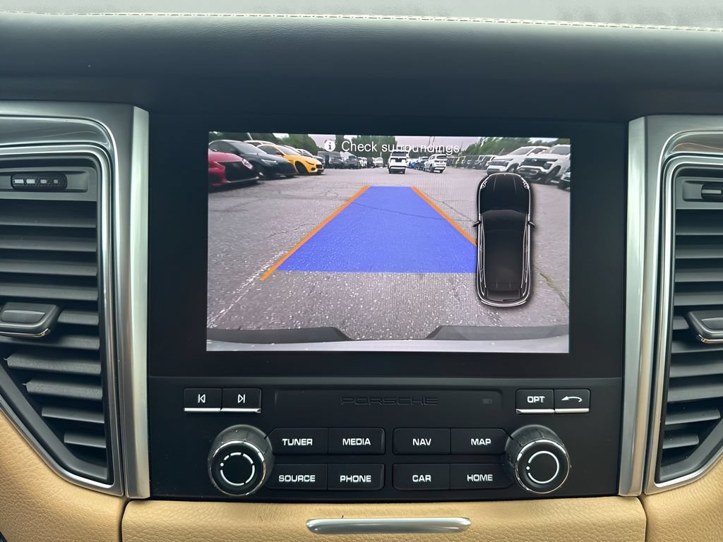 Used 2017 Porsche Macan Turbo AWD/4WD image 24