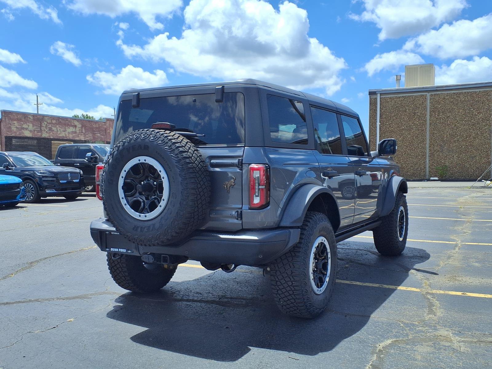 Used 2024 Ford Bronco Badlands AWD/4WD image 2