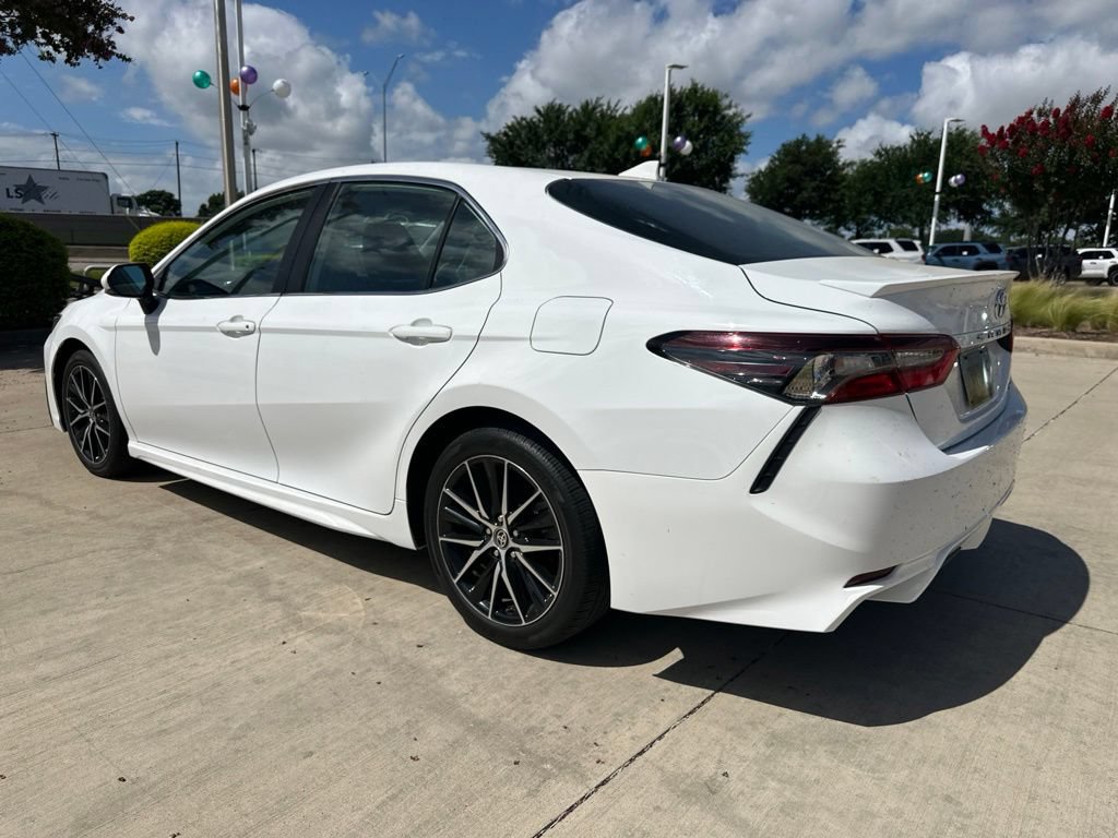 Used 2024 Toyota Camry SE FWD image 19
