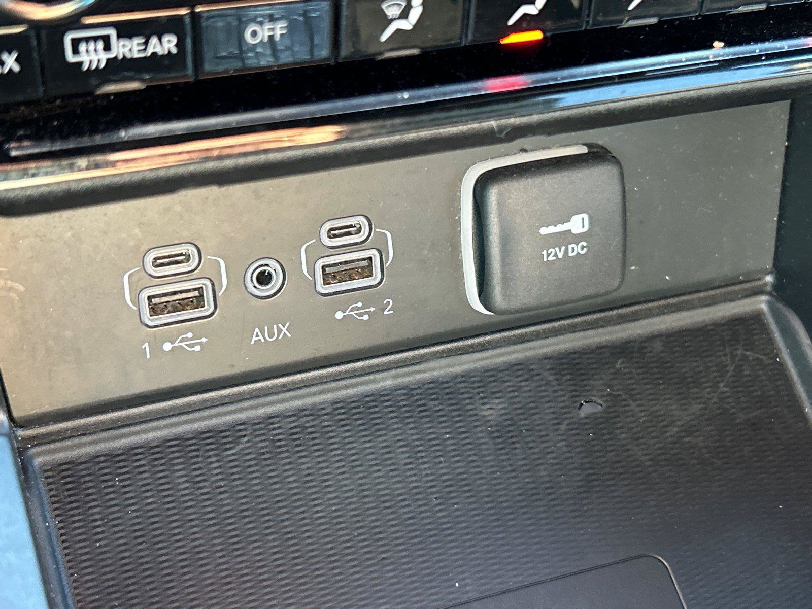 Used 2024 Jeep Grand Cherokee Altitude AWD/4WD image 24
